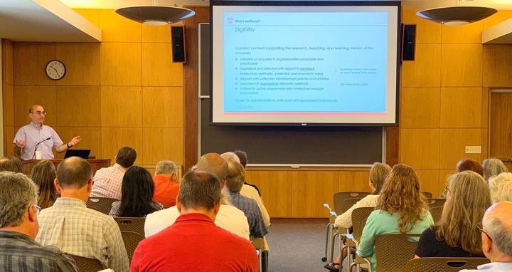 Stephen Abrams presenting to attendees.